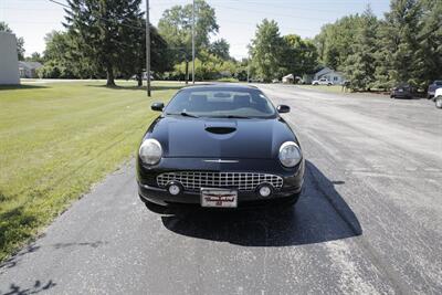 2002 Ford Thunderbird Deluxe   - Photo 2 - Sylvania, OH 43560