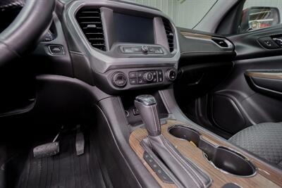 2018 GMC Acadia SLE-1 - Photo 16 - Sylvania, OH 43560