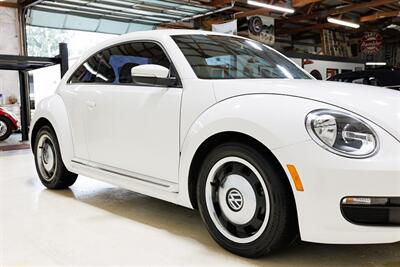 2012 Volkswagen Beetle-Classic 2.5L PZEV   - Photo 26 - Sylvania, OH 43560
