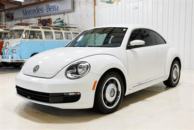 2012 Volkswagen Beetle-Classic 2.5L PZEV   - Photo 9 - Sylvania, OH 43560