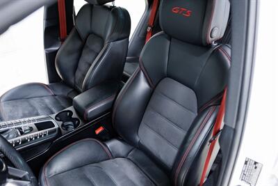 2018 Porsche Macan GTS   - Photo 58 - Sylvania, OH 43560