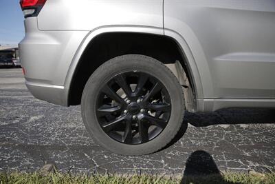 2018 Jeep Grand Cherokee Altitude   - Photo 12 - Sylvania, OH 43560