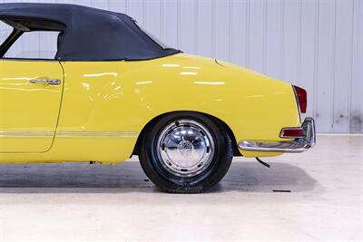 1971 Volkswagen Karmann Ghia Convertible   - Photo 3 - Sylvania, OH 43560