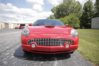 2002 Ford Thunderbird Deluxe   - Photo 8 - Sylvania, OH 43560