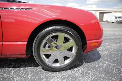 2002 Ford Thunderbird Deluxe   - Photo 24 - Sylvania, OH 43560