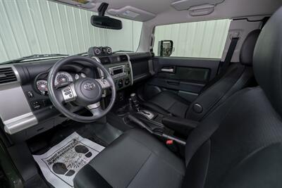 2014 Toyota FJ Cruiser   - Photo 19 - Sylvania, OH 43560
