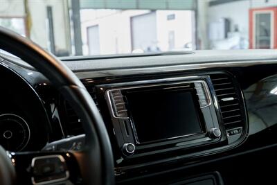 2018 Volkswagen Beetle-Classic 2.0T S - Photo 20 - Sylvania, OH 43560