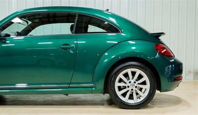 2018 Volkswagen Beetle-Classic 2.0T S - Photo 4 - Sylvania, OH 43560