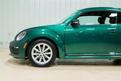 2018 Volkswagen Beetle-Classic 2.0T S - Photo 3 - Sylvania, OH 43560