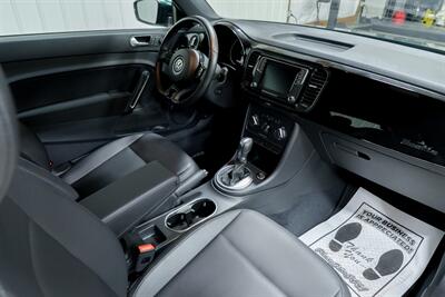 2018 Volkswagen Beetle-Classic 2.0T S - Photo 18 - Sylvania, OH 43560