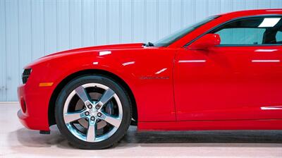 2011 Chevrolet Camaro 2SS   - Photo 3 - Sylvania, OH 43560