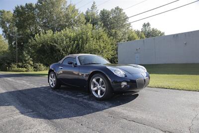 2007 Pontiac Solstice   - Photo 1 - Sylvania, OH 43560