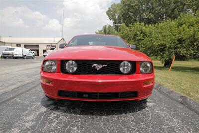 2005 Ford Mustang GT Deluxe   - Photo 4 - Sylvania, OH 43560