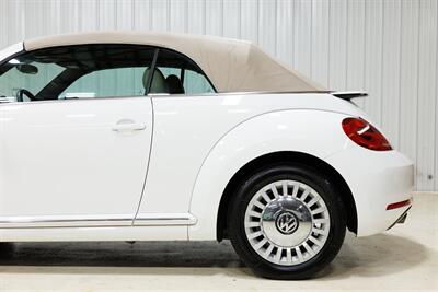 2014 Volkswagen Beetle Convertible 2.5L PZEV   - Photo 15 - Sylvania, OH 43560