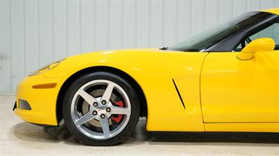 2005 Chevrolet Corvette   - Photo 3 - Sylvania, OH 43560