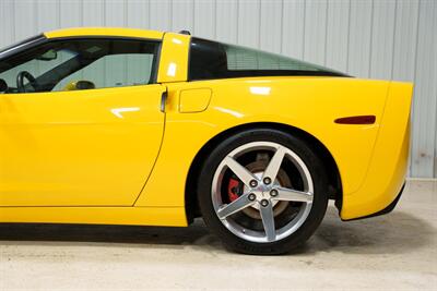 2005 Chevrolet Corvette   - Photo 4 - Sylvania, OH 43560