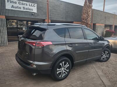 2018 Toyota RAV4 LE   - Photo 14 - Mesa, AZ 85210