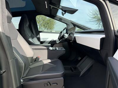 2025 Tesla Cybertruck   - Photo 19 - Mesa, AZ 85212