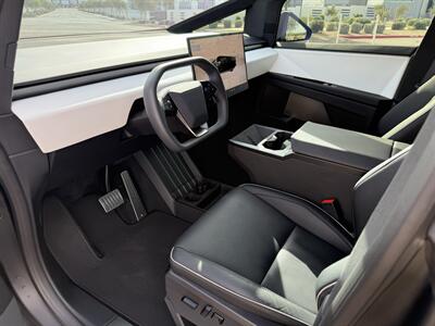 2025 Tesla Cybertruck   - Photo 14 - Mesa, AZ 85212