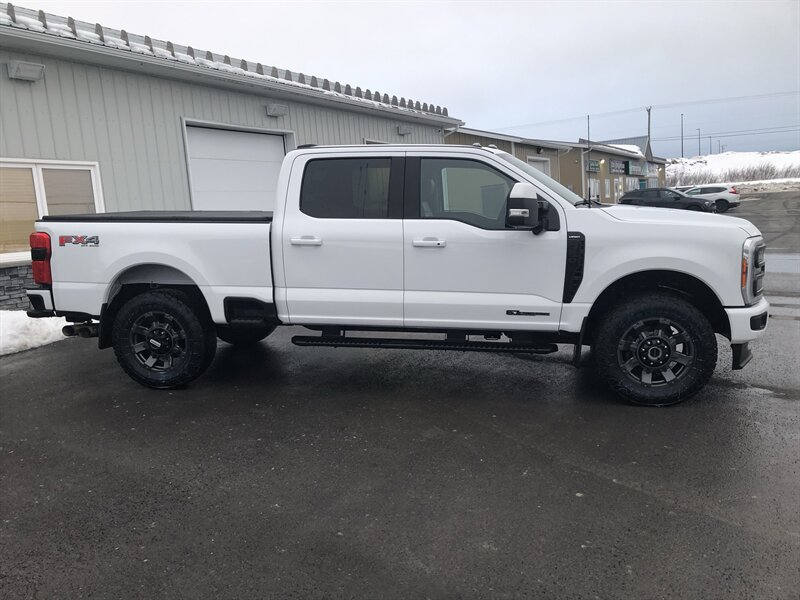 2023 Ford F-250 Super Duty Lariat - Photo 3 - Clarenville, NL A5A 2C4