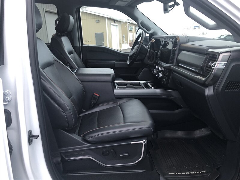 2023 Ford F-250 Super Duty Lariat - Photo 6 - Clarenville, NL A5A 2C4