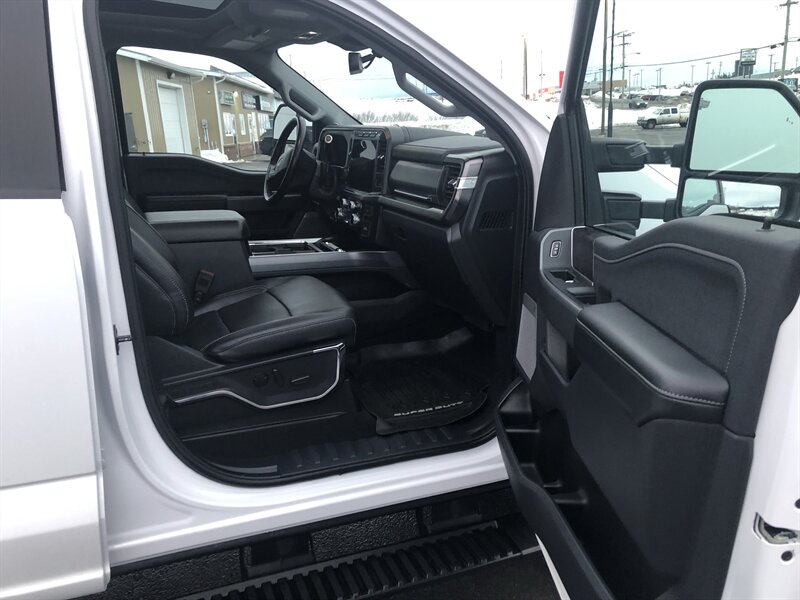 2023 Ford F-250 Super Duty Lariat - Photo 5 - Clarenville, NL A5A 2C4