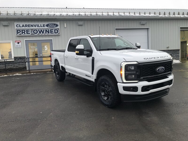 2023 Ford F-250 Super Duty Lariat - Photo 2 - Clarenville, NL A5A 2C4