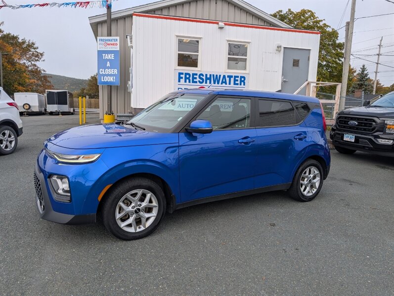 2022 Kia Soul EX   - Photo 1 - St John's, NL A1B 1C2