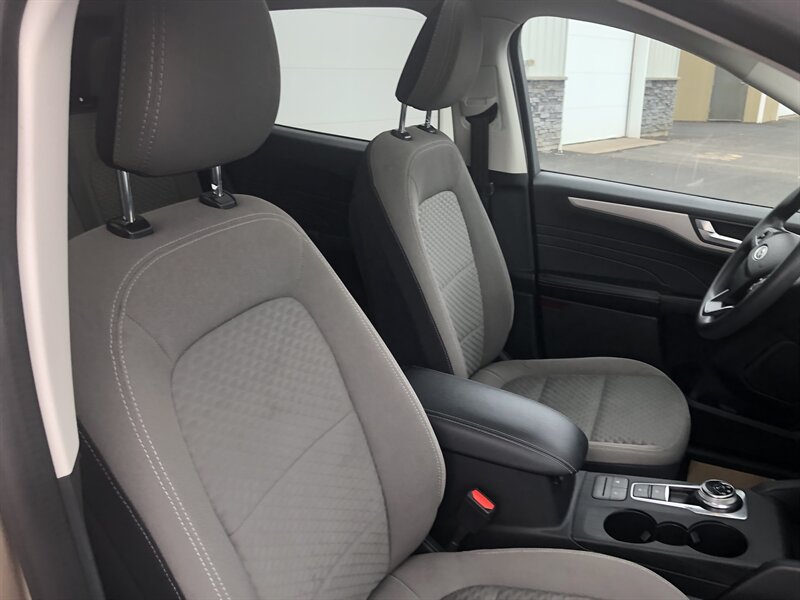 2021 Ford Escape SE - Photo 5 - Clarenville, NL A5A 2C4