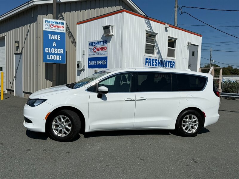 2020 Chrysler Pacifica LX  