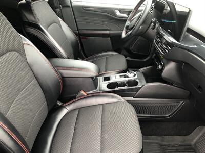 2023 Ford Escape ST-Line Select   - Photo 9 - Clarenville, NL A5A 2C4