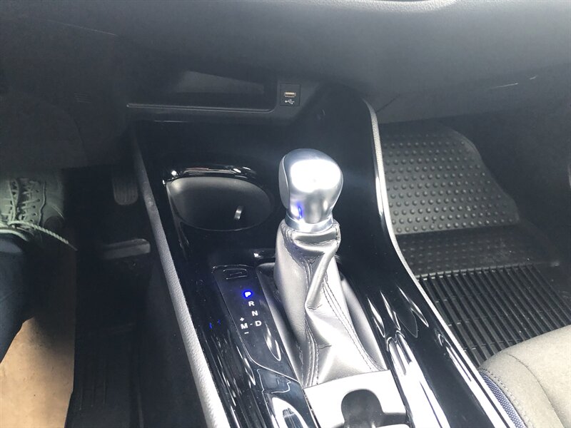 2021 Toyota C-HR XLE - Photo 9 - Clarenville, NL A5A 2C4