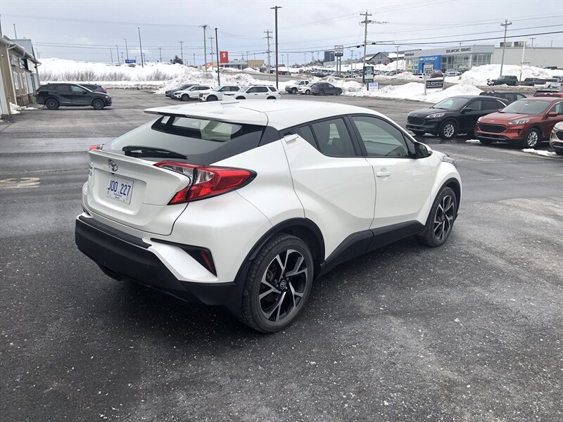 2021 Toyota C-HR XLE - Photo 4 - Clarenville, NL A5A 2C4