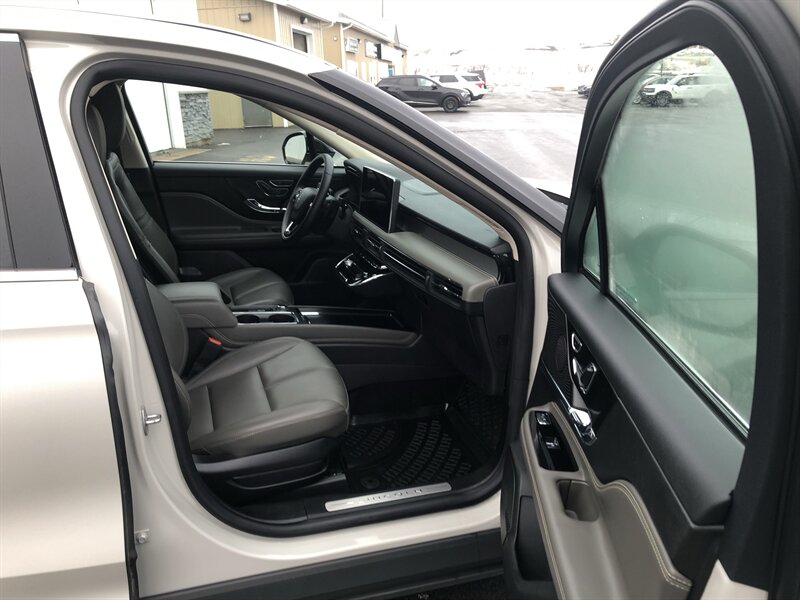 2024 Lincoln Corsair Premiere - Photo 5 - Clarenville, NL A5A 2C4