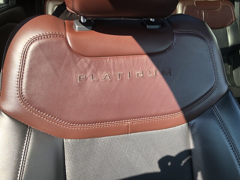 2022 Ford Explorer Platinum - Photo 8 - Clarenville, NL A5A 2C4