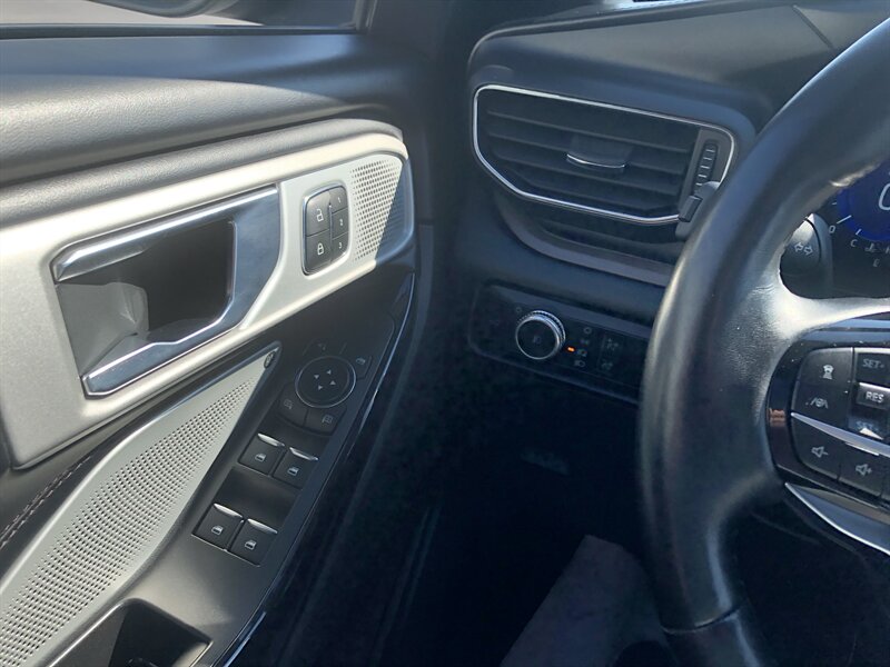 2022 Ford Explorer Platinum - Photo 14 - Clarenville, NL A5A 2C4
