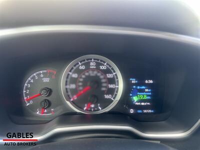2020 Toyota Corolla Hatchback SE   - Photo 15 - Miami, FL 33165
