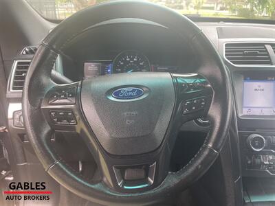 2017 Ford Explorer XLT   - Photo 11 - Miami, FL 33165