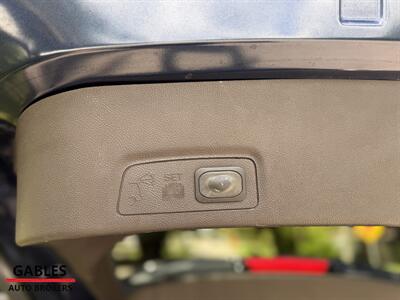 2017 Lincoln MKC Premiere   - Photo 22 - Miami, FL 33165