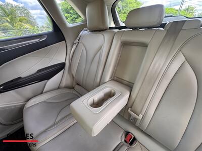 2017 Lincoln MKC Premiere   - Photo 29 - Miami, FL 33165