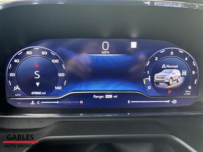 2022 Chevrolet Tahoe High Country   - Photo 16 - Miami, FL 33165