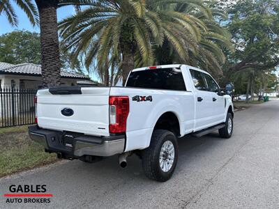 2017 Ford F-350 Super Duty XLT - Photo 5 - Miami, FL 33165
