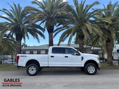 2017 Ford F-350 Super Duty XLT - Photo 2 - Miami, FL 33165