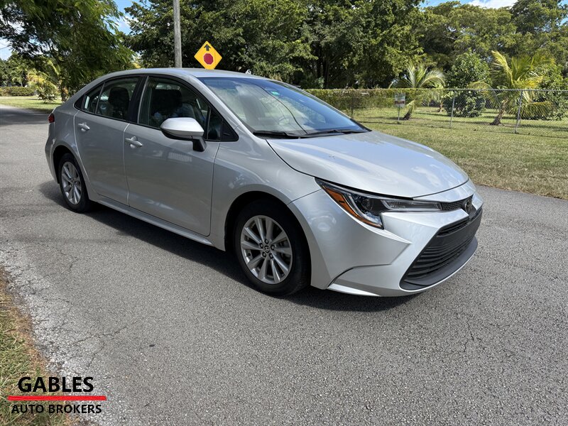 2023 Toyota Corolla LE   - Photo 1 - Miami, FL 33165