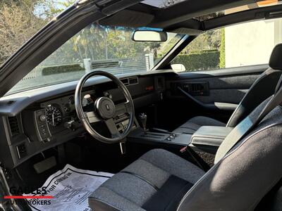 1989 Chevrolet Camaro IROC Z - Photo 13 - Miami, FL 33165