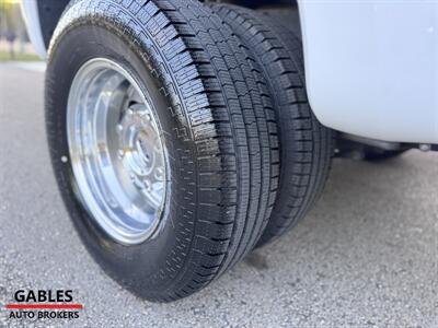 2023 Ford F-350 Super Duty XL   - Photo 13 - Miami, FL 33165