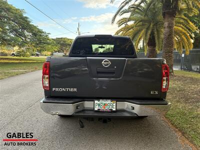 2010 Nissan Frontier SE V6   - Photo 12 - Miami, FL 33165