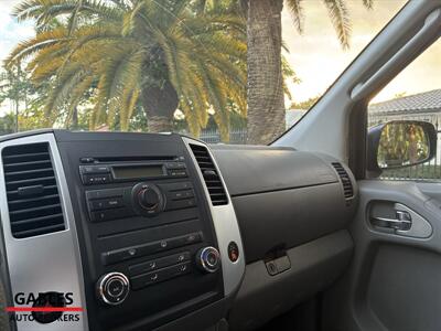 2010 Nissan Frontier SE V6   - Photo 15 - Miami, FL 33165