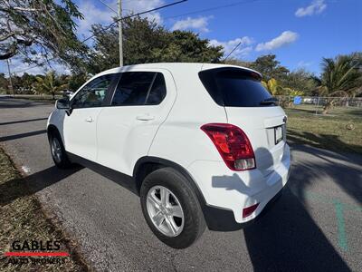 2022 Chevrolet Trax LS   - Photo 5 - Miami, FL 33165