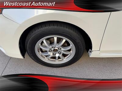 2016 Toyota Prius v Two   - Photo 16 - Pasadena, CA 91106